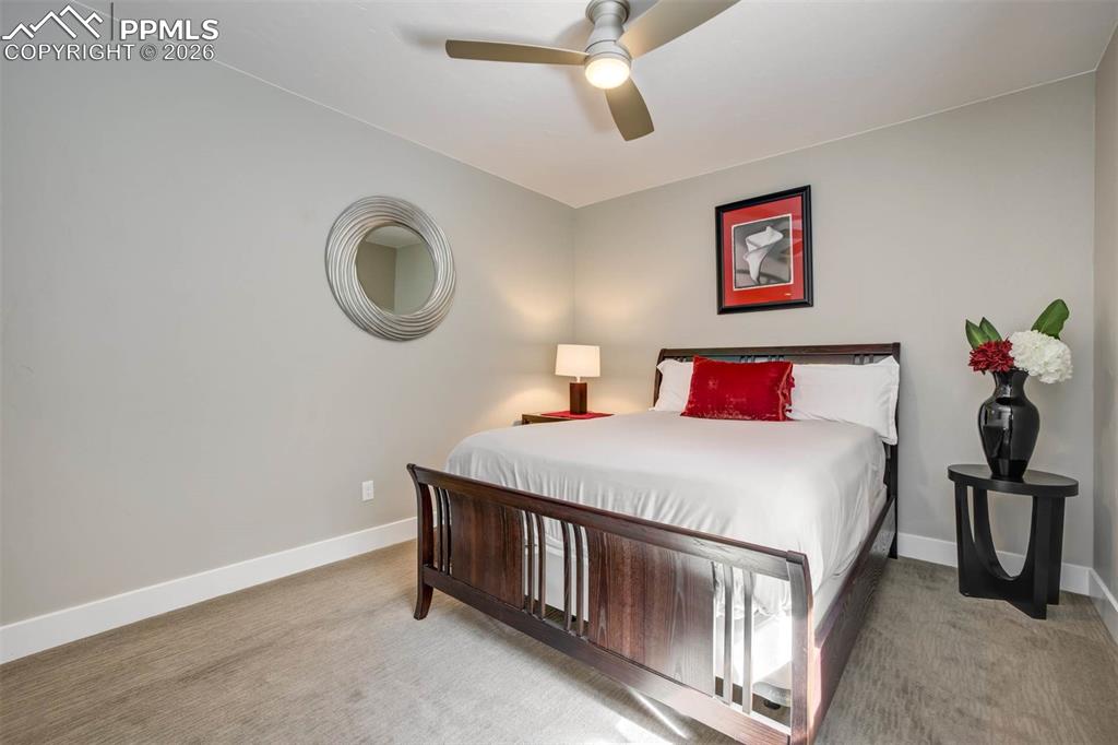 Image 42 of 50: Bedroom