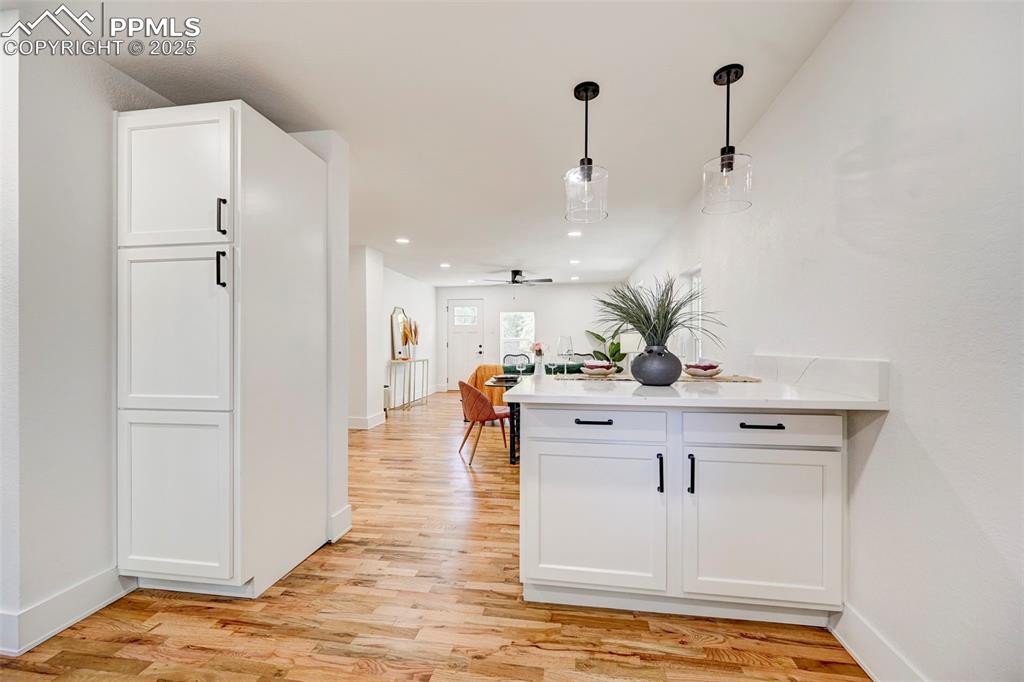 Image 14 of 41: Kitchen