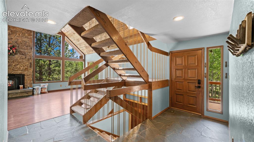 Image 3 of 50: Entrance Foyer
