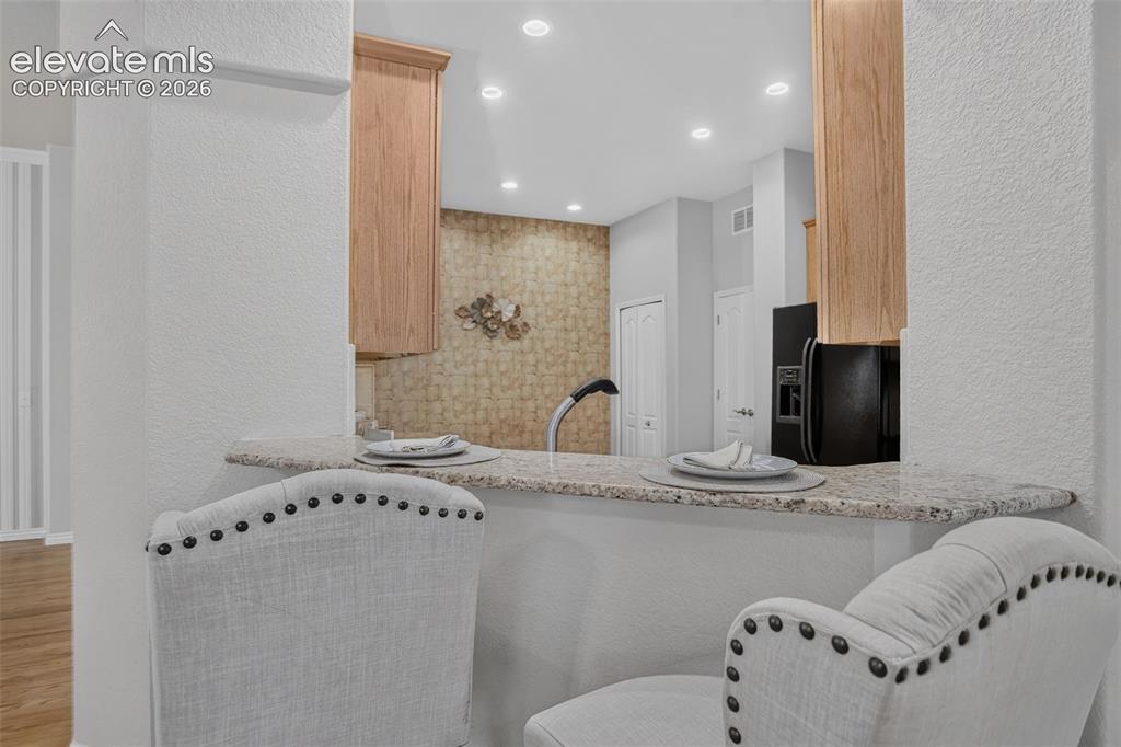 Image 16 of 44: Kitchen
