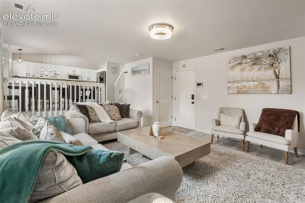 Image 19 of 50: Family Room