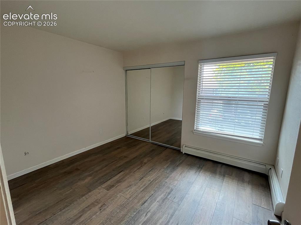 Image 11 of 20: Bedroom