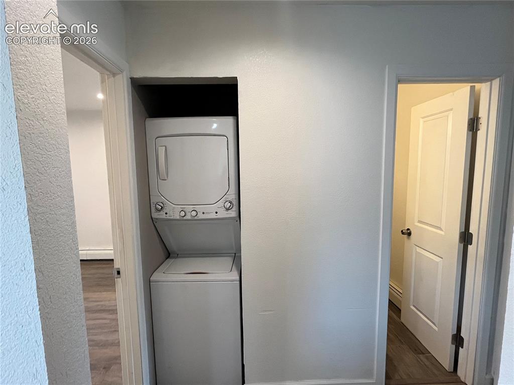Image 12 of 20: Laundry