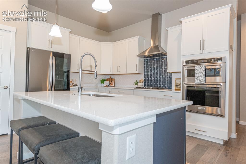 Image 5 of 37: Kitchen