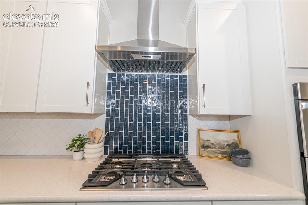 Image 6 of 37: Kitchen