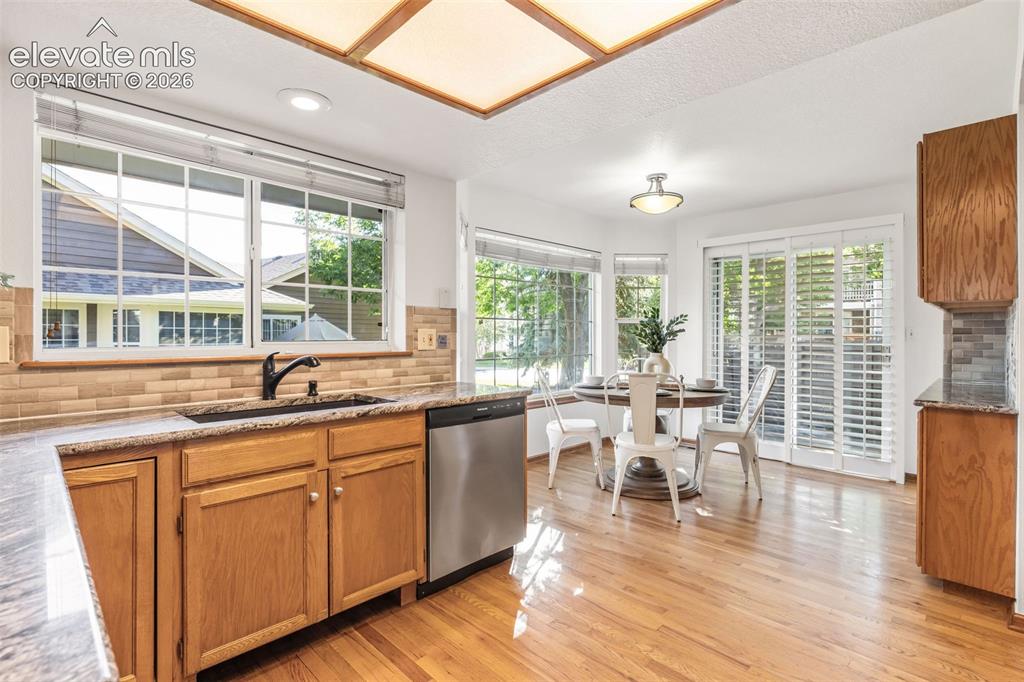 Image 10 of 29: Kitchen