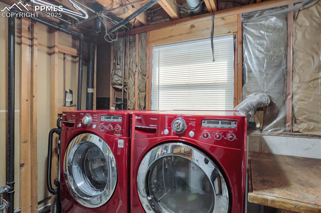 Image 25 of 47: Laundry