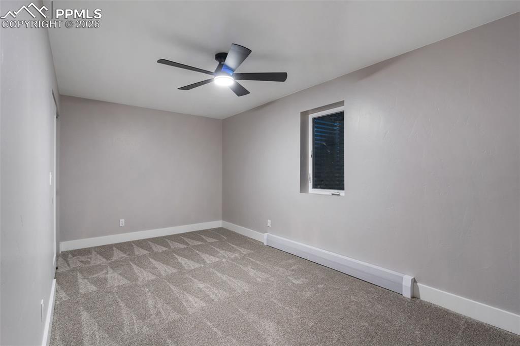 Image 32 of 49: Bathroom