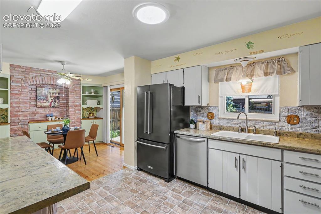Image 6 of 37: Kitchen