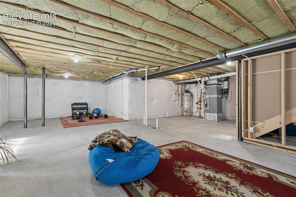 Image 22 of 26: Spacious basement