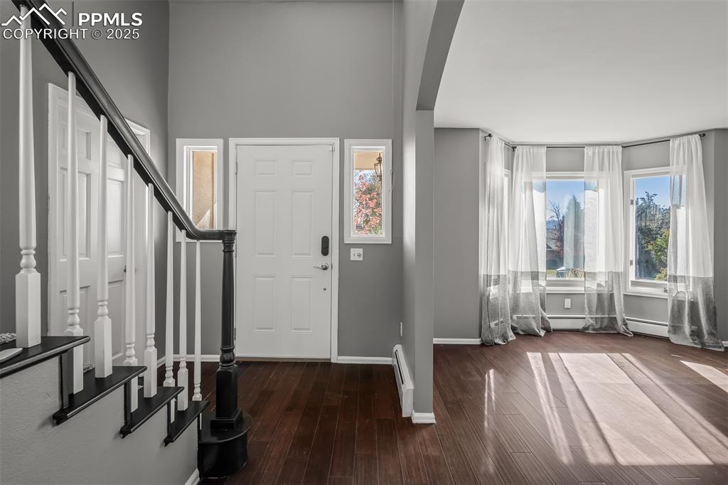 Image 3 of 50: Entry