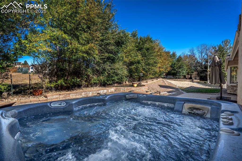 Image 43 of 50: Pool