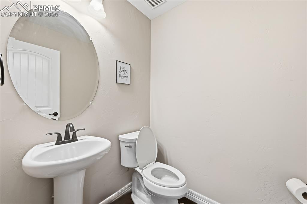 Image 10 of 43: Bathroom