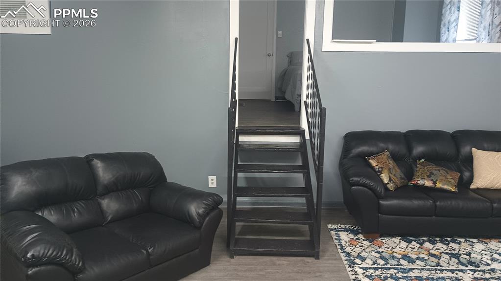 Image 42 of 46: Living Room