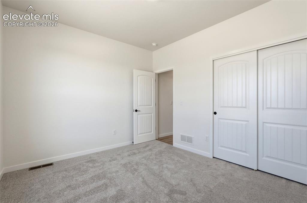 Image 6 of 39: Front of house