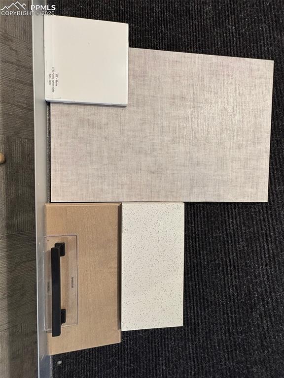 Image 8 of 9: Lower Level Bath