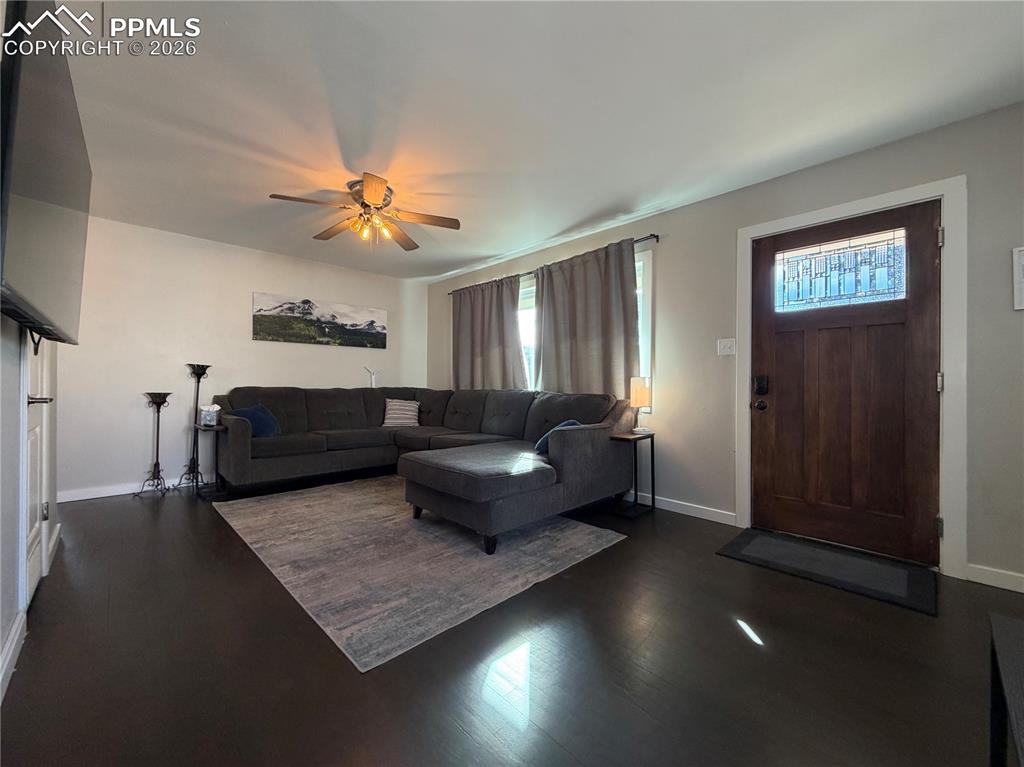 Image 10 of 19: Living Room