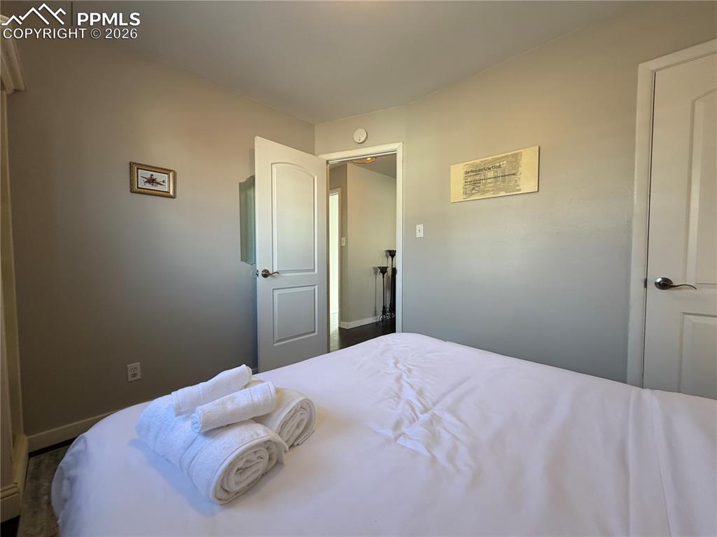 Image 12 of 19: Bedroom