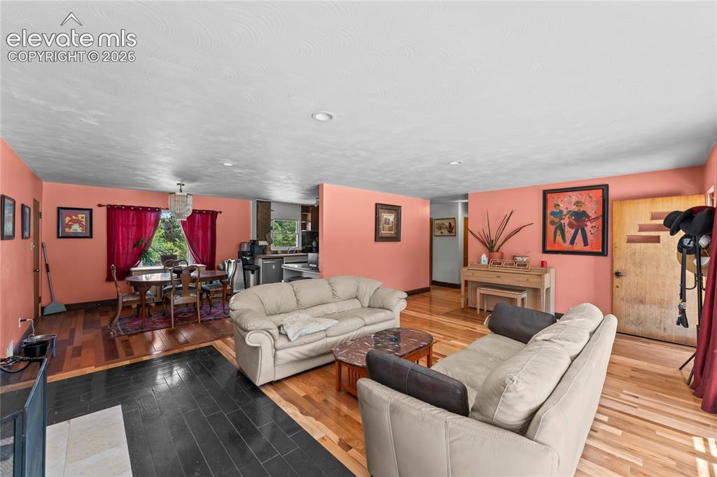 Image 5 of 36: Living Room