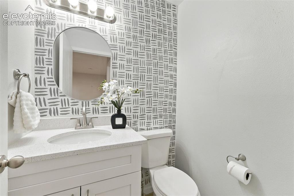Image 11 of 24: Bathroom