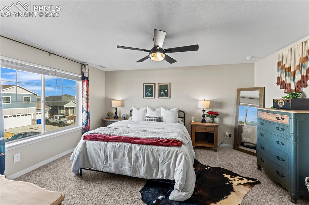 Image 32 of 43: Bedroom