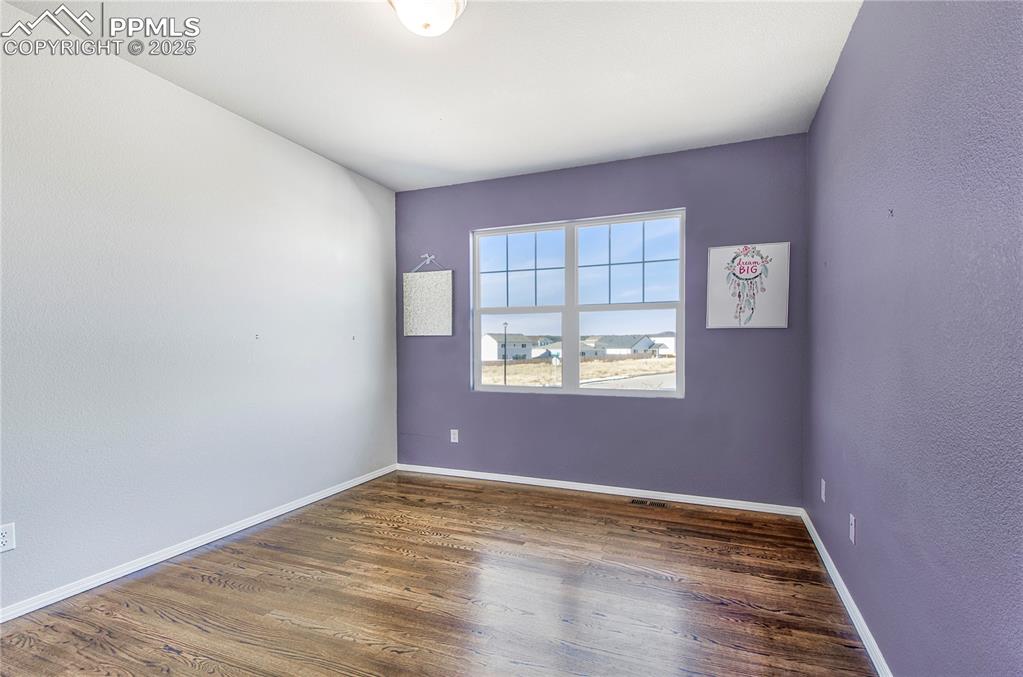 Image 13 of 41: Bedroom