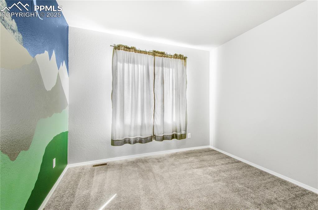 Image 15 of 41: Bedroom