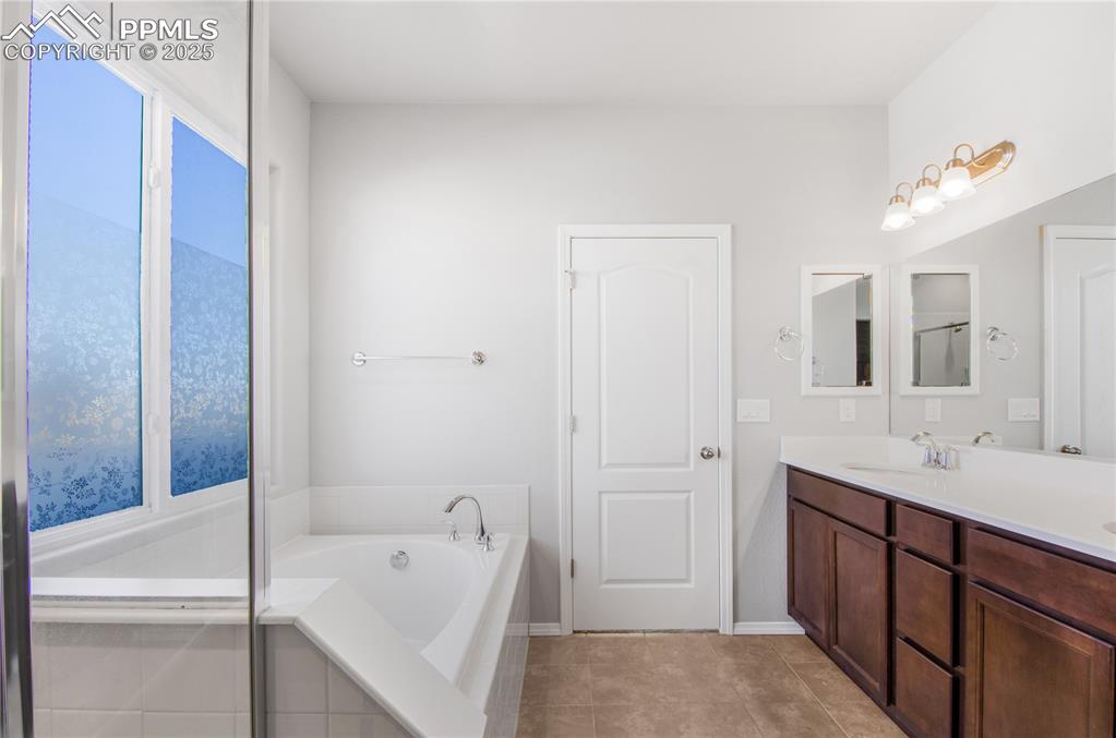 Image 21 of 41: Master Bathroom