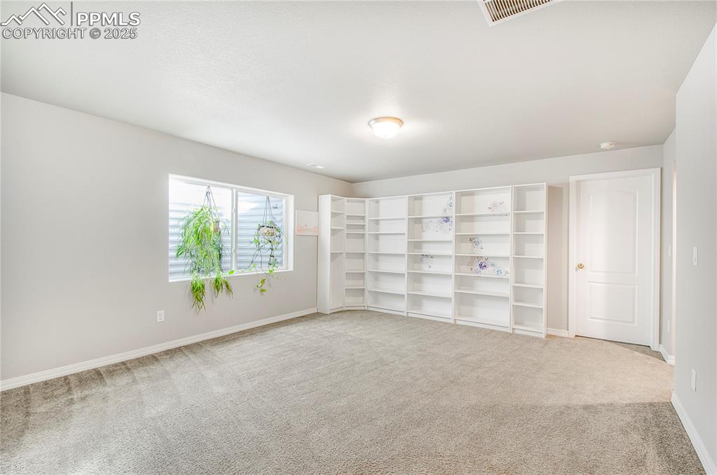 Image 25 of 41: Family Room