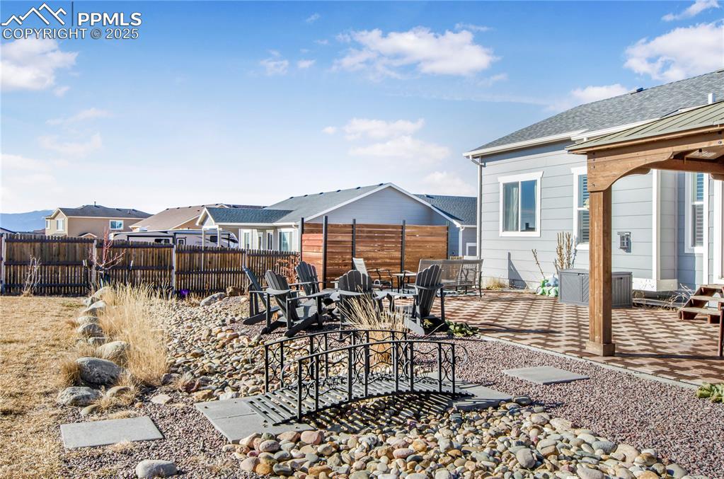 Image 39 of 41: Patio