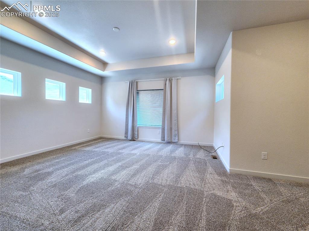 Image 13 of 31: Large primary suite