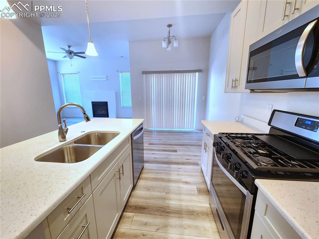 Image 5 of 31: Kitchen