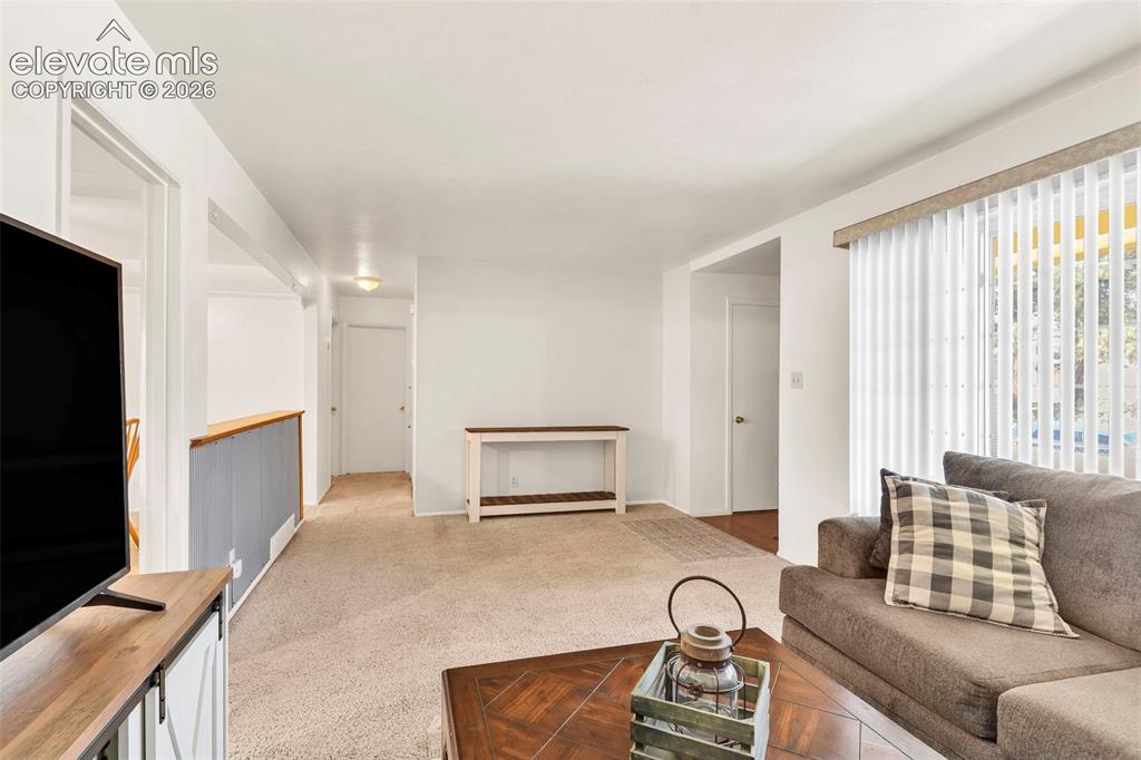 Image 11 of 31: Living Room
