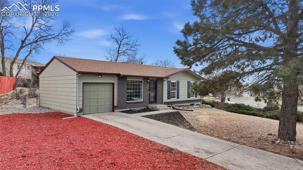 Image 2 of 32: Front of Structure