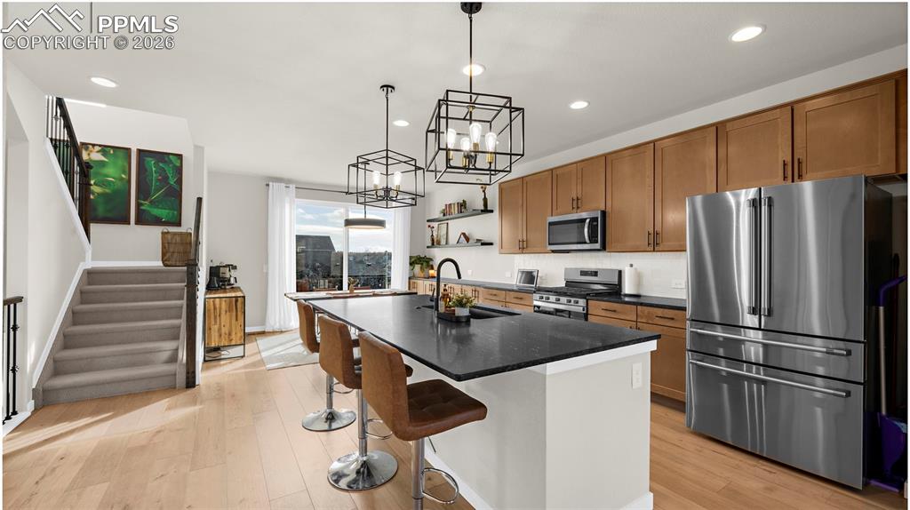 Image 13 of 36: Kitchen