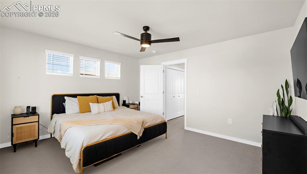 Image 22 of 36: Bedroom