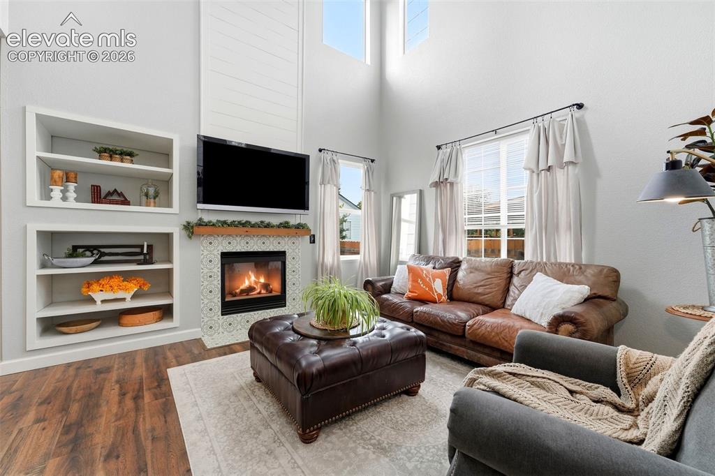 Image 8 of 41: Living Room