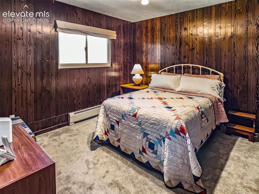 Image 11 of 27: Guest room 1 Main Floor