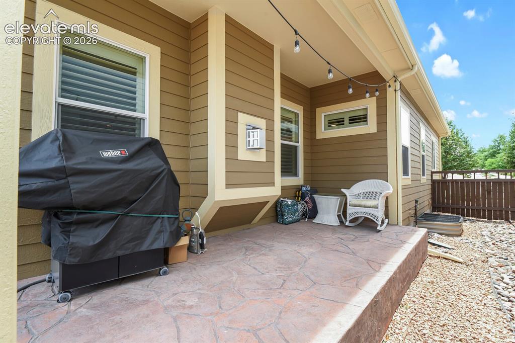 Image 44 of 47: Extra gas line to hook up your grill.