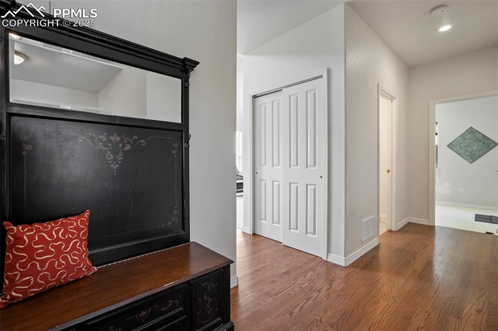 Image 6 of 45: Mud Room