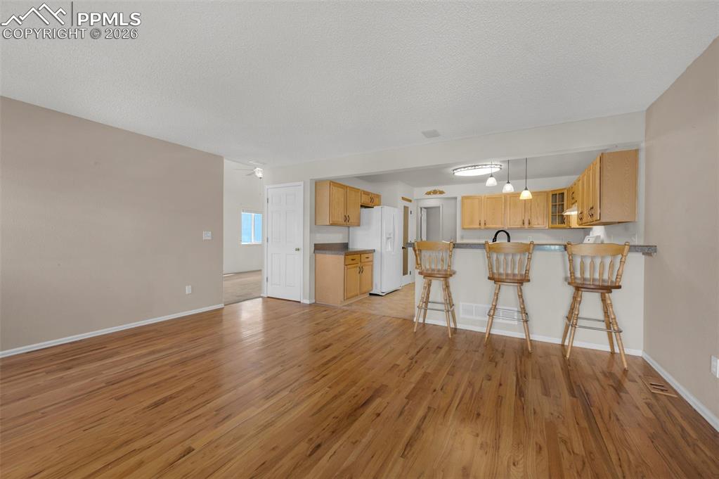 Image 13 of 50: Living Room