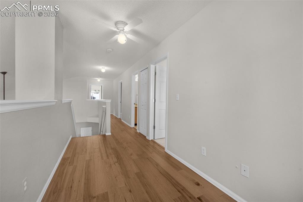 Image 24 of 50: Kitchen