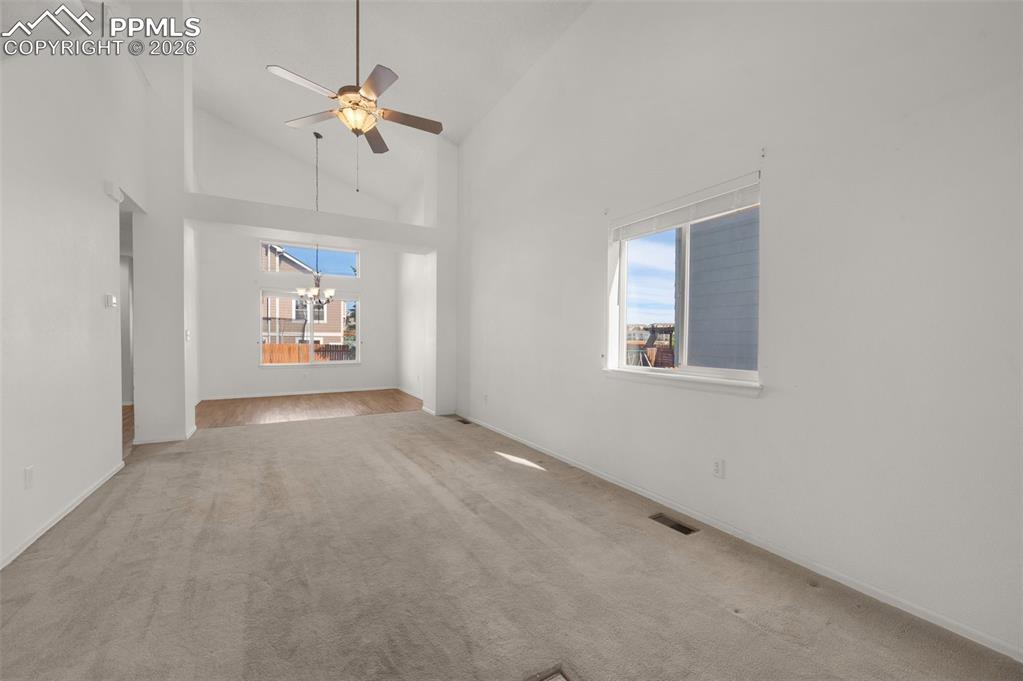 Image 4 of 50: Floor Plan