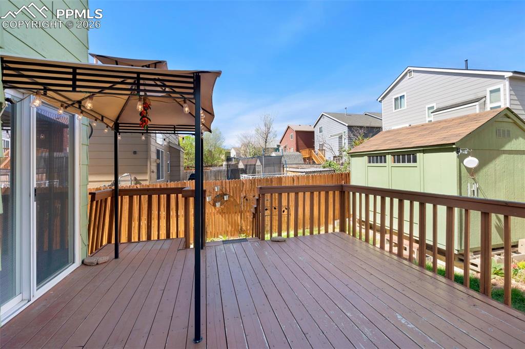 Image 46 of 50: Bathroom