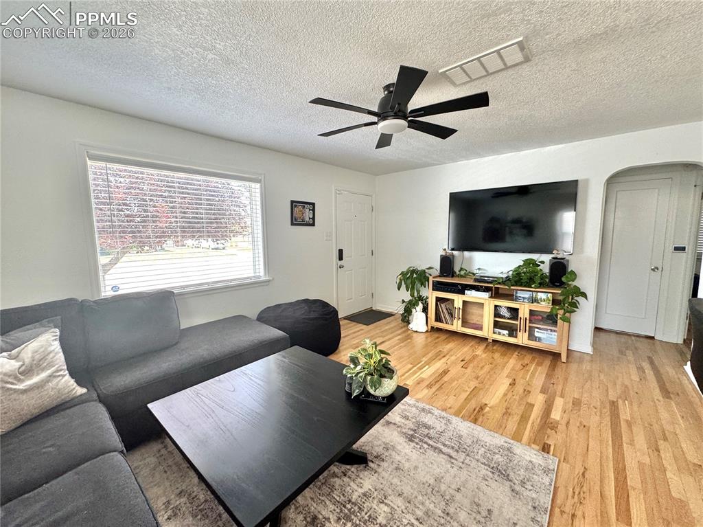 Image 6 of 16: Living Room