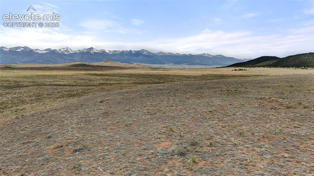 Image 6 of 10: View