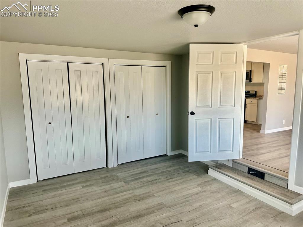 Image 10 of 21: Bedroom