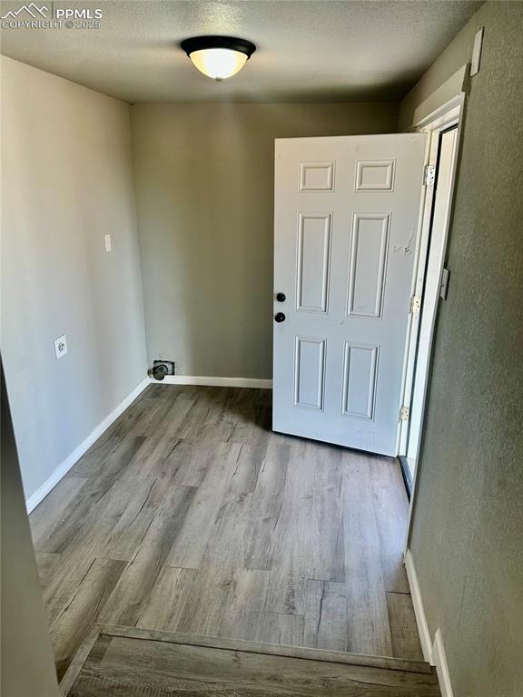 Image 17 of 21: Laundry