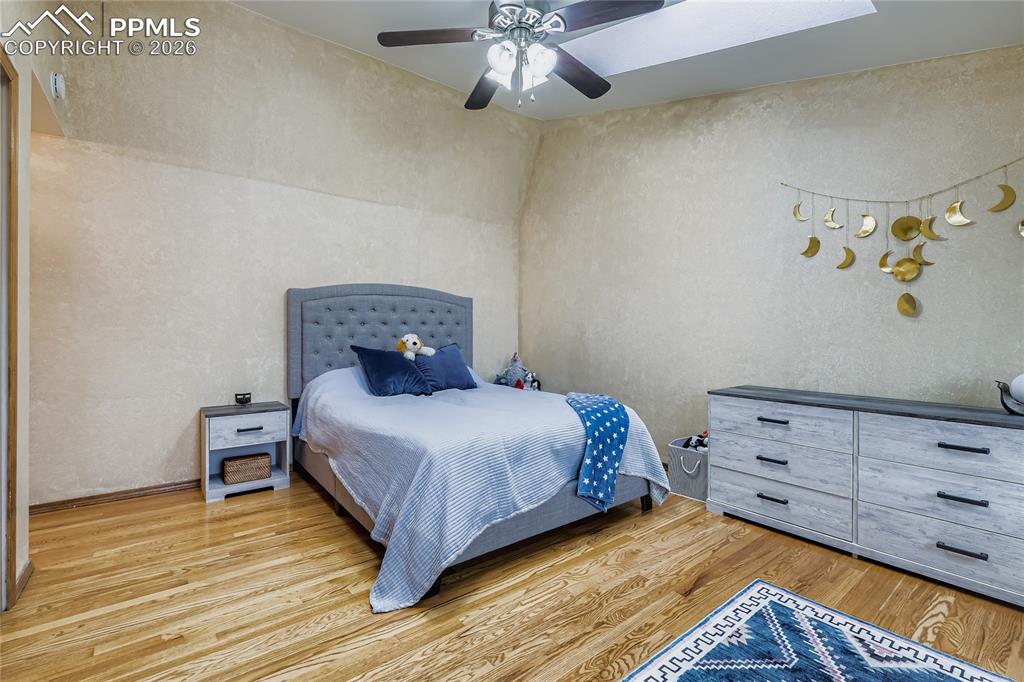 Image 19 of 28: Master Bedroom