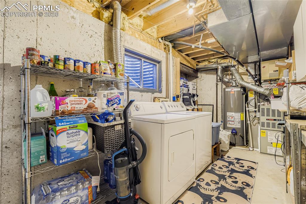 Image 23 of 28: Laundry